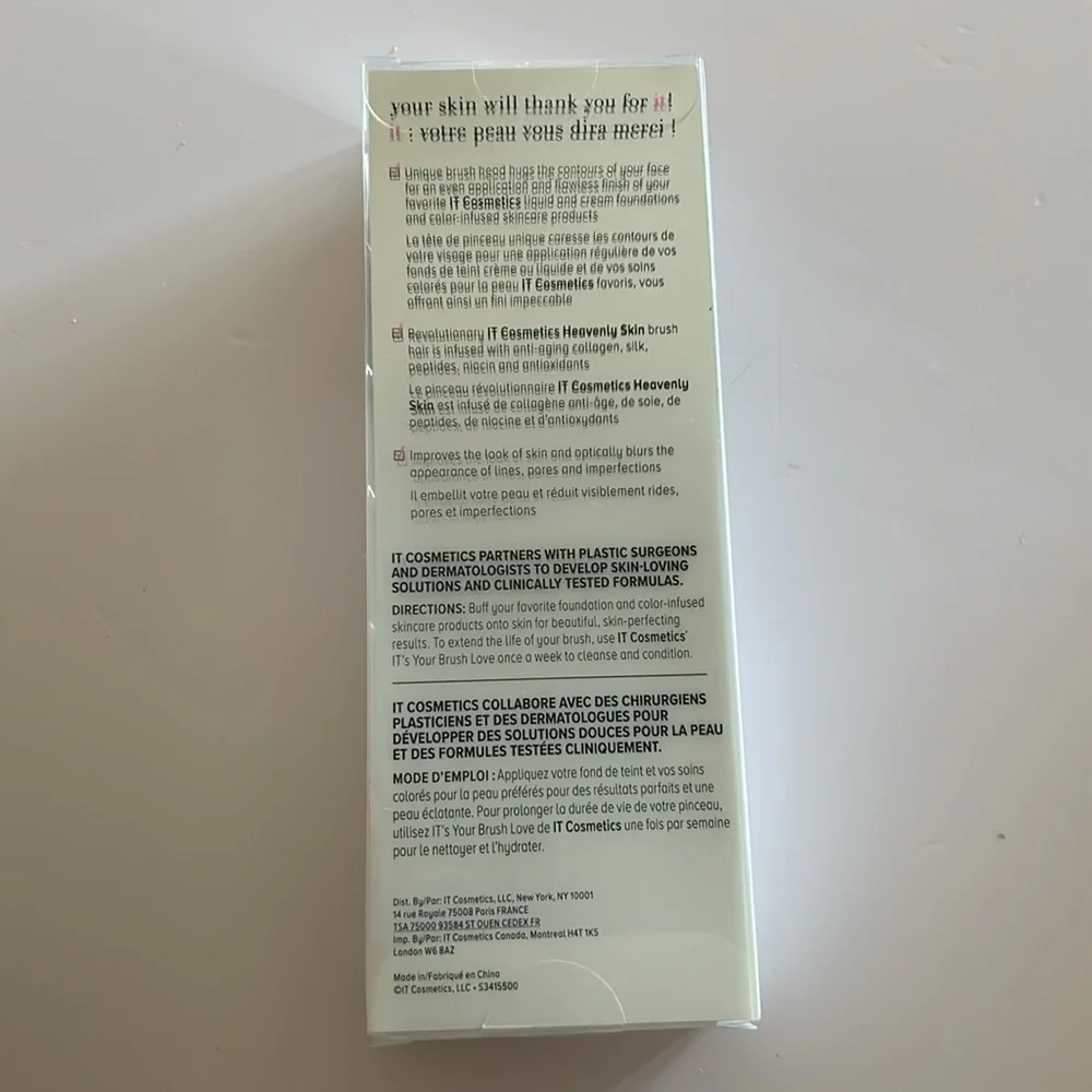 iT Cosmetics Heavenly Skin Hugging Foundation Brush #707 - SEALED